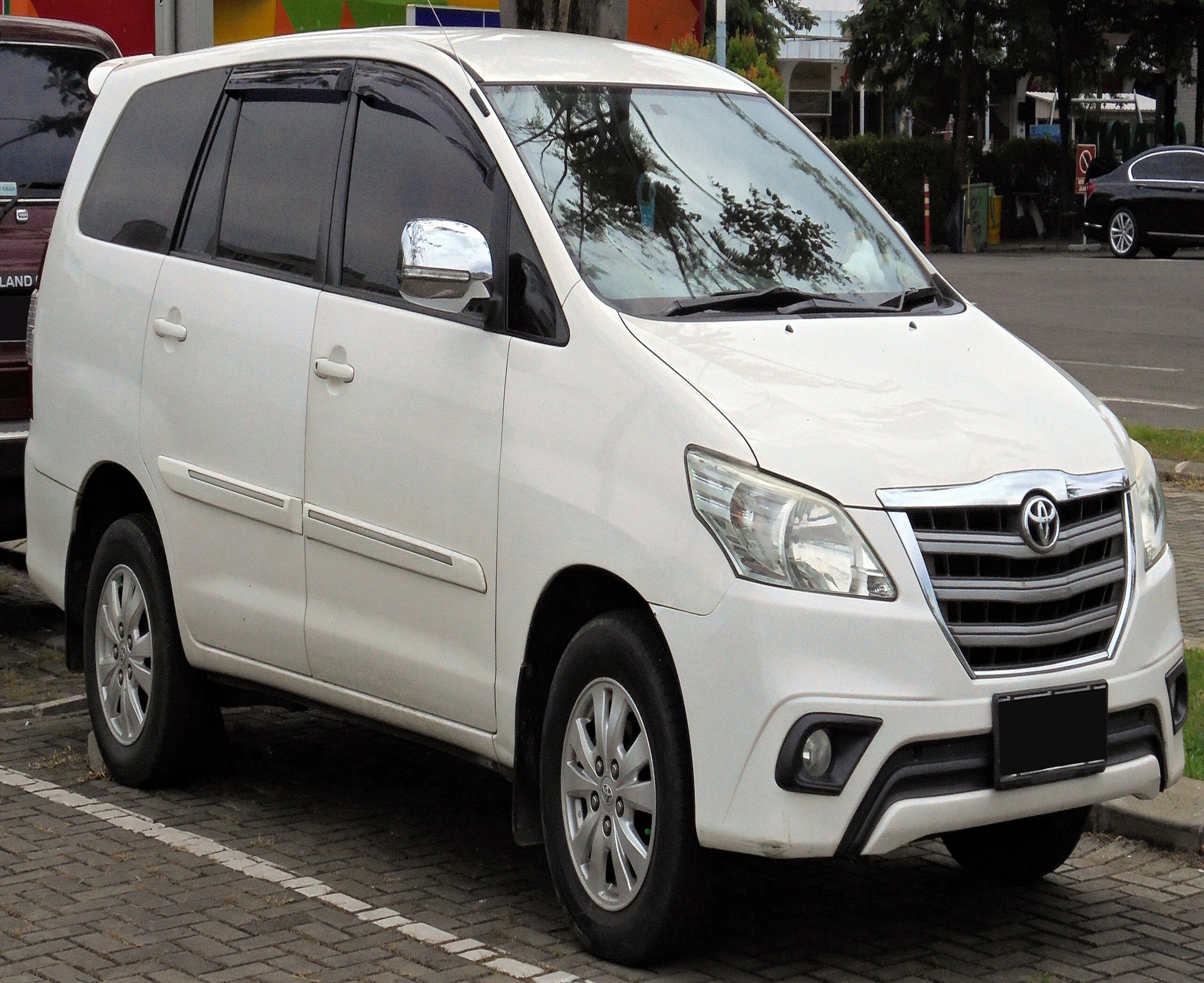 toyota-innova-rental-in-madurai toyota-innova-rental-in-madurai