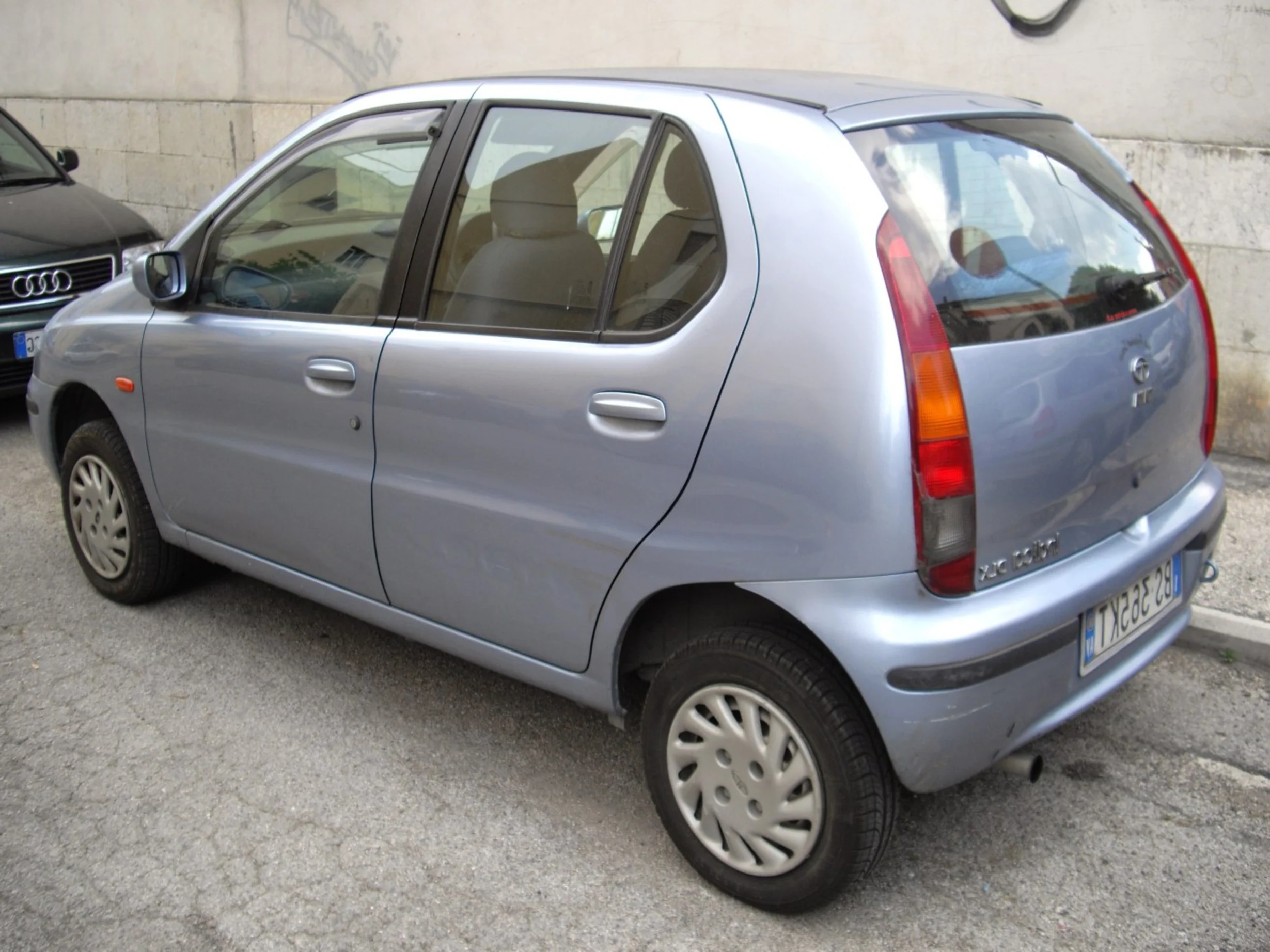 tata indica rental in madurai