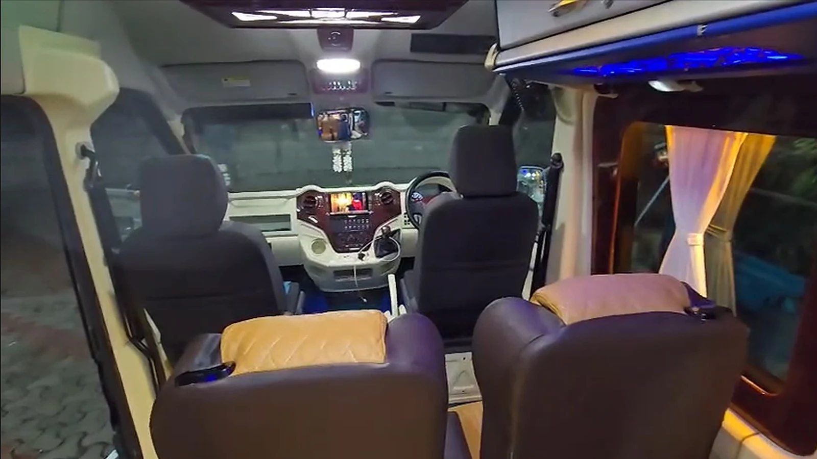 ven rental in madurai and around the tamilnadu cab service in Madurai